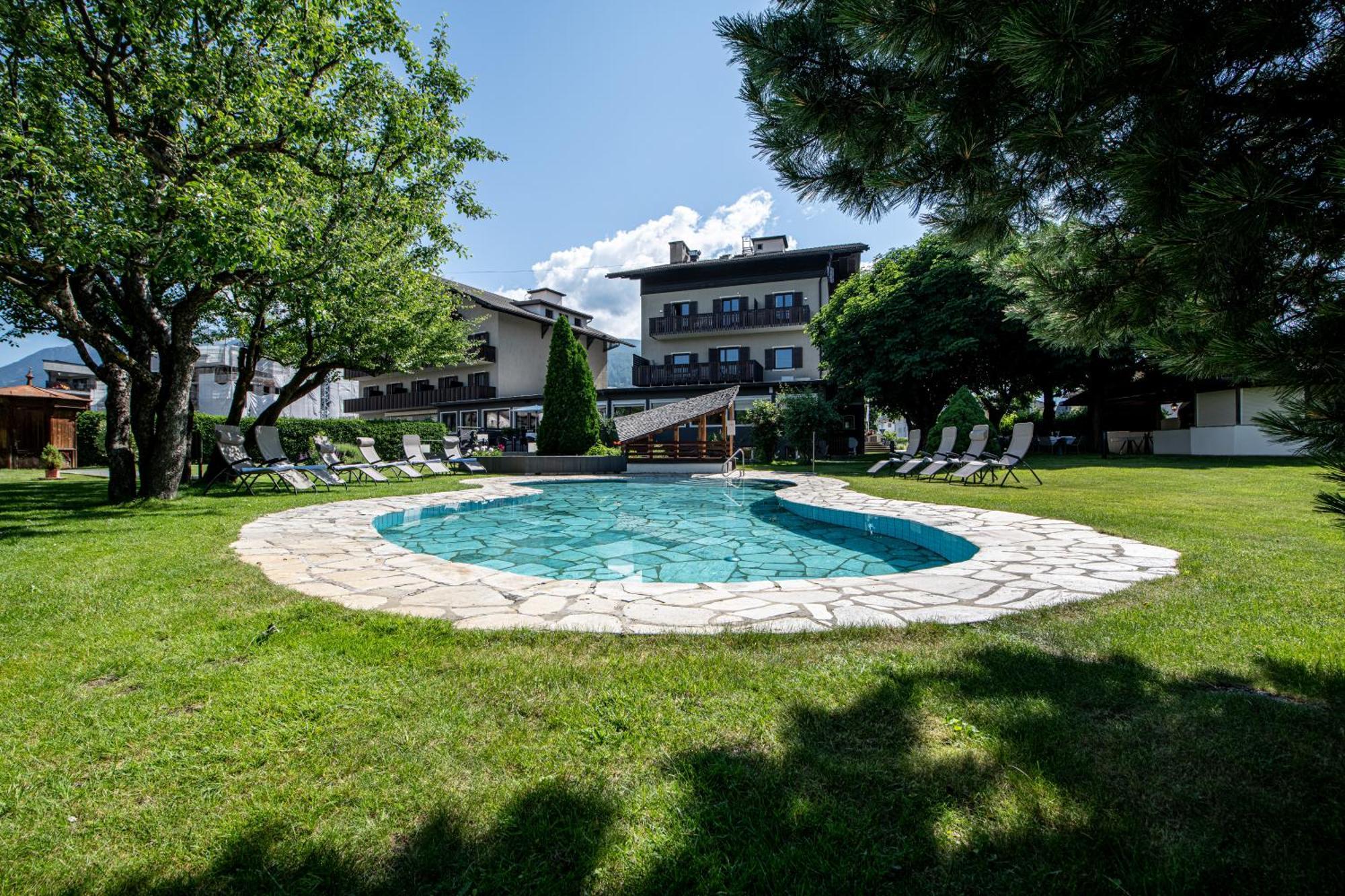Hotel Ander Brunico Exterior photo